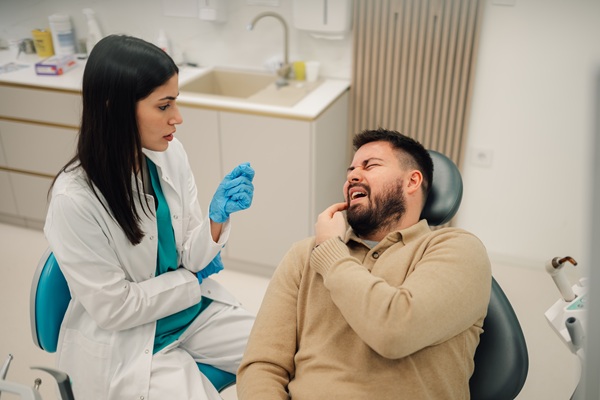 What To Expect When Visiting An Emergency Dentist: A Patient’s Framework