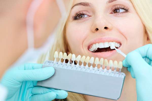 How a Cosmetic Dentist Places Dental Veneers from Allure Dental in Chicago, IL