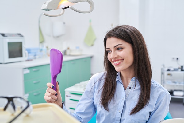 How A Preventive Dentist Helps Maintain Long Term Oral Health