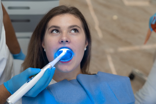 Professional Teeth Whitening After Orthodontic Treatment