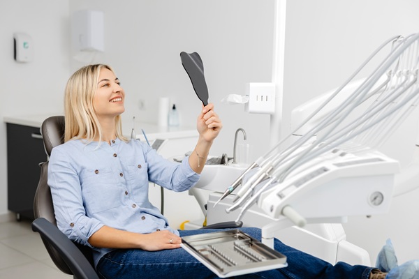 Professional Teeth Whitening Vs At Home Kits: What Works Best?
